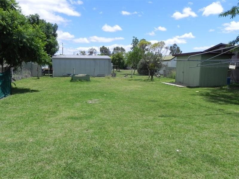 25 Lola Avenue, Millmerran QLD 4357