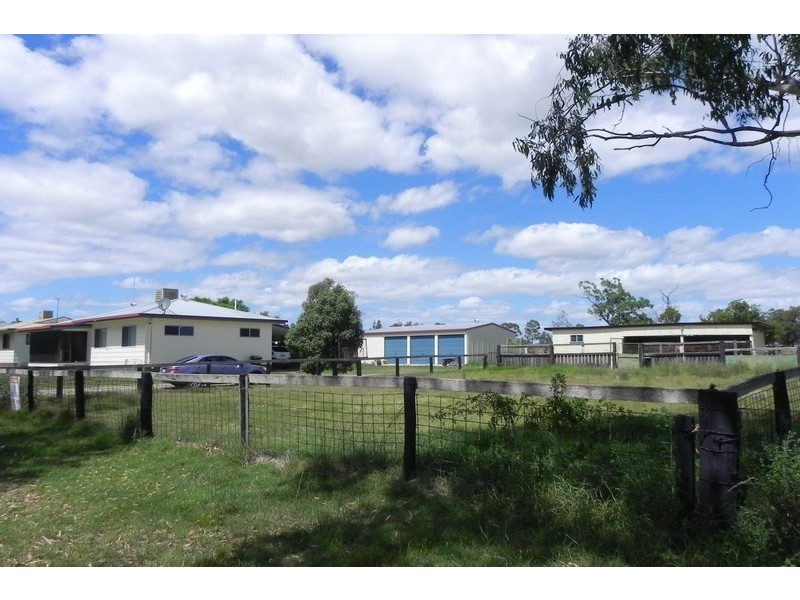 27 West Street, Millmerran QLD 4357