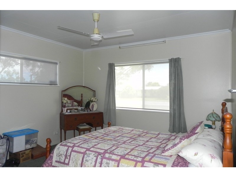 27 West Street, Millmerran QLD 4357