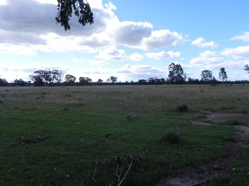 258 Tummaville Road, Leyburn QLD 4365
