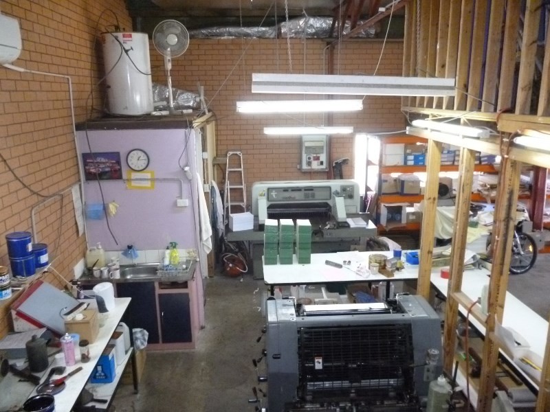 1/3 Commerce Avenue, Warana QLD 4575