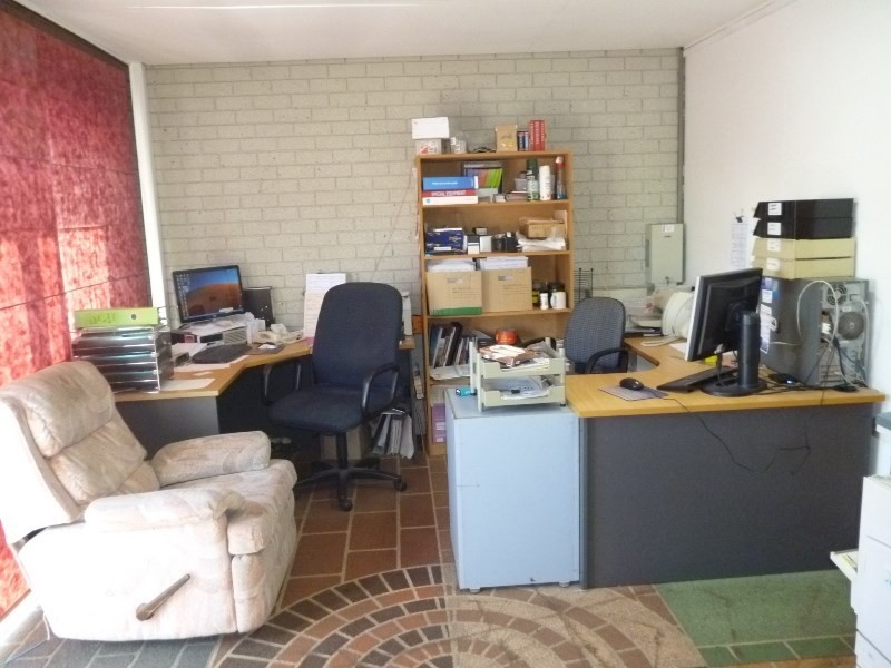 1/3 Commerce Avenue, Warana QLD 4575