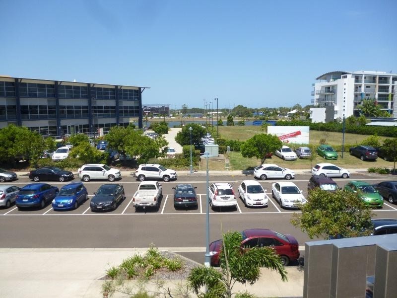8/16 Innovation Parkway, Birtinya QLD 4575