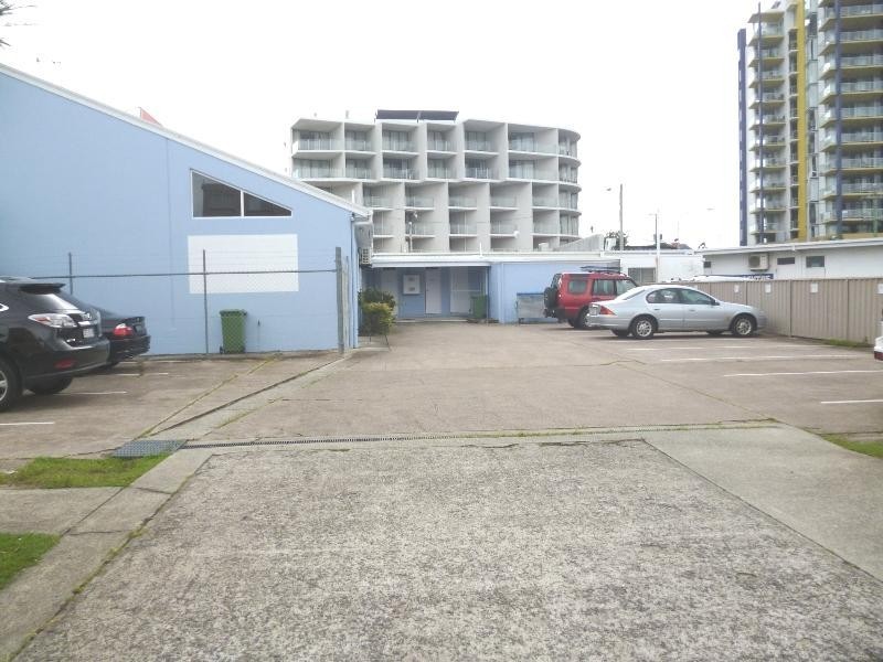 2/122 Bulcock Street, Caloundra QLD 4551