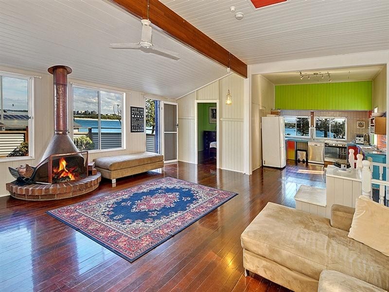 31 Bulcock Beach Esplanade, Caloundra QLD 4551