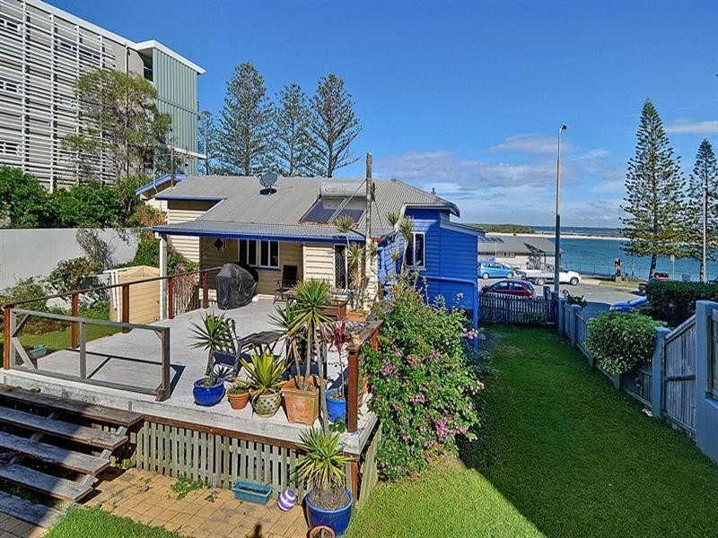 31 Bulcock Beach Esplanade, Caloundra QLD 4551