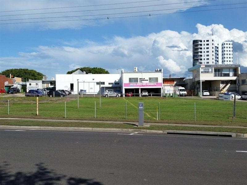 L8and9/22 Ormuz Avenue, Caloundra QLD 4551