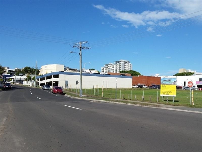 L8and9/22 Ormuz Avenue, Caloundra QLD 4551