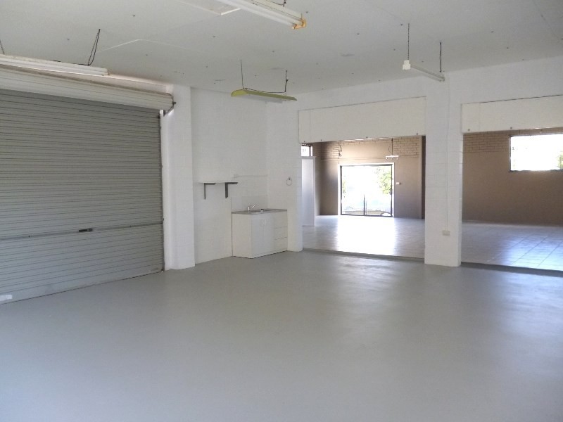 2/21 Daniel Street, Caloundra West QLD 4551