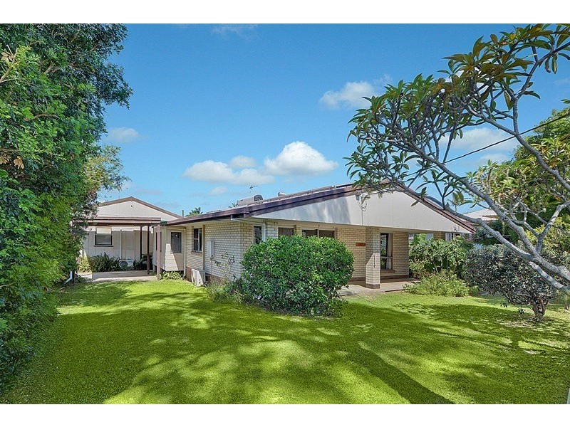 11 Third Avenue, Caloundra QLD 4551