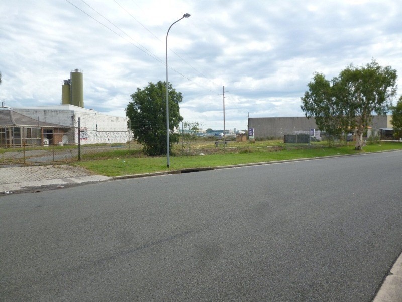 27 Technology Drive, Warana QLD 4575