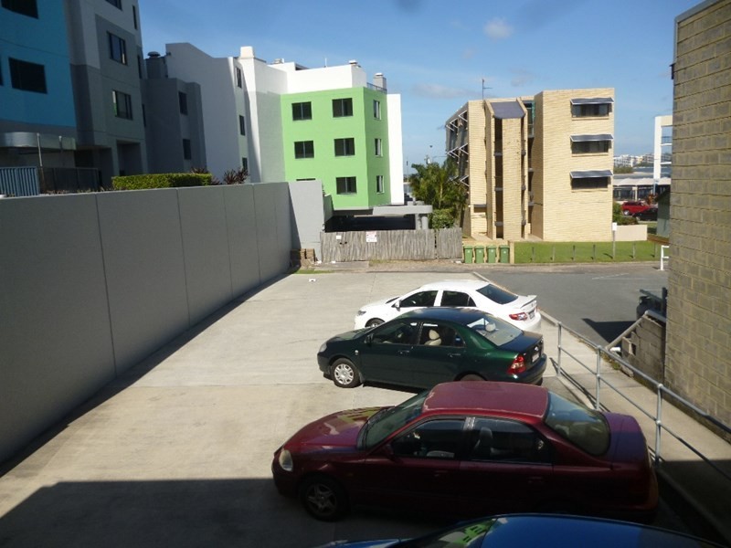 2/104 Bulcock Street, Caloundra QLD 4551