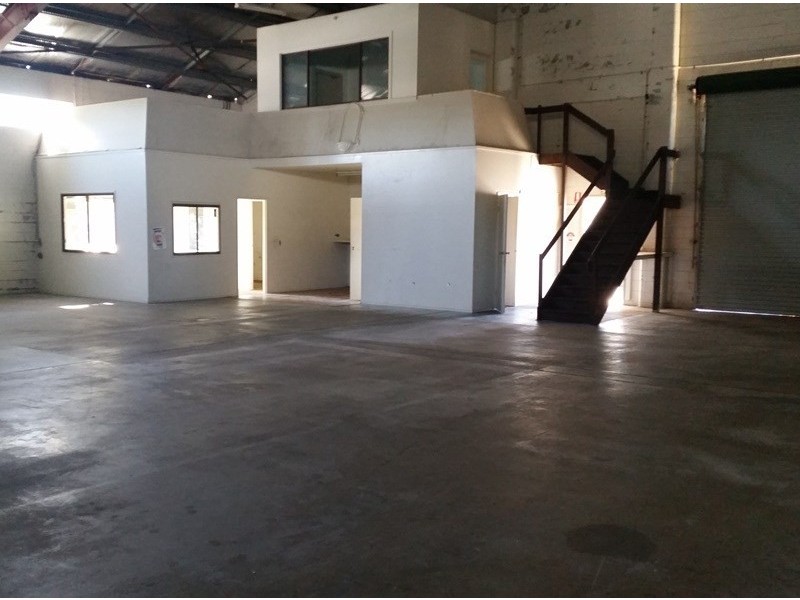 1/2 Tandem Avenue, Warana QLD 4575