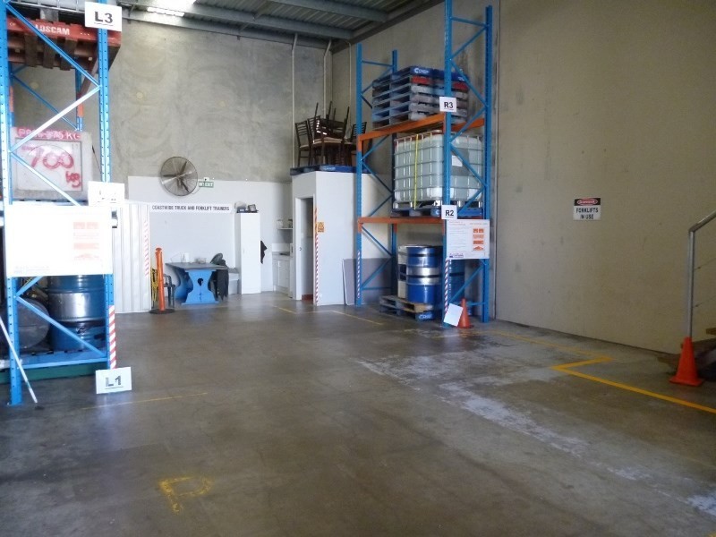 2/2 Dual Avenue, Warana QLD 4575