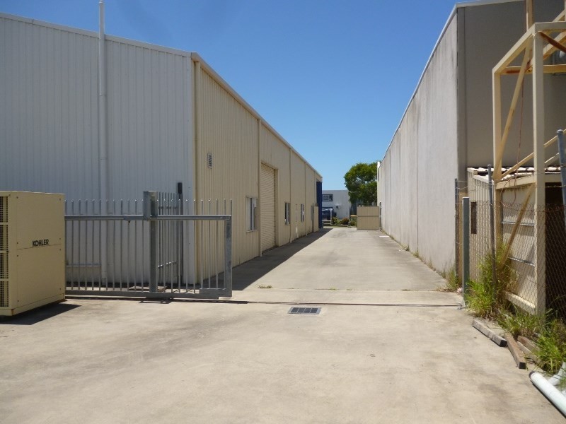 33 Technology Drive, Warana QLD 4575