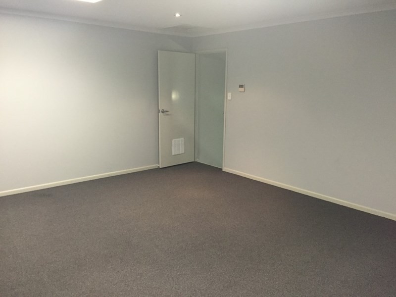 2/5 Peachester Road, Beerwah QLD 4519