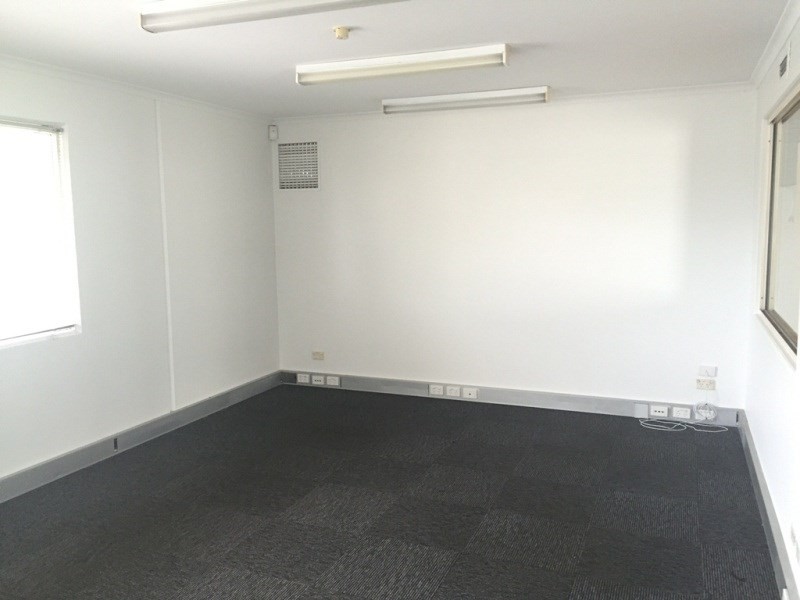 1/13 Main Drive, Warana QLD 4575