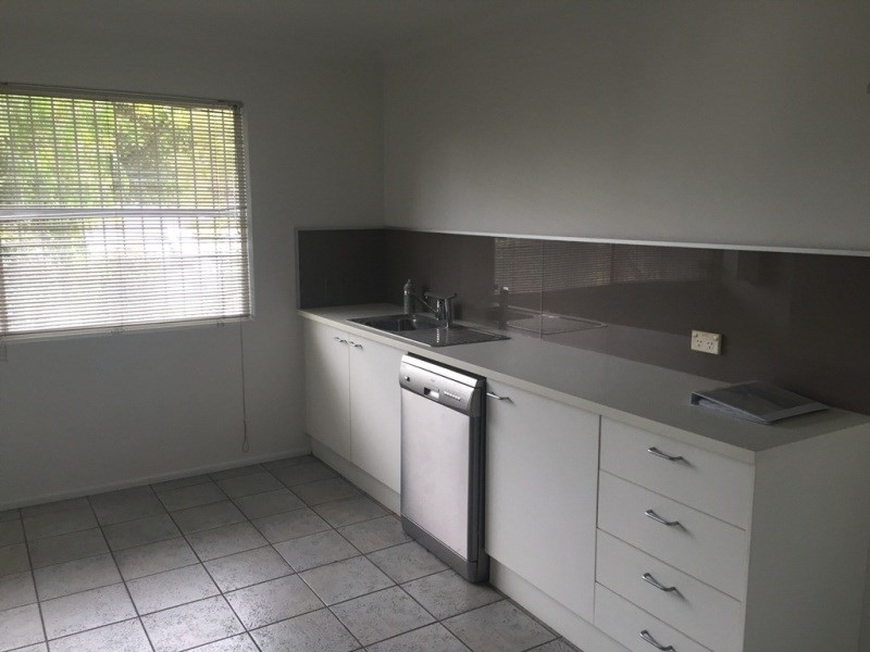 1/13 Main Drive, Warana QLD 4575