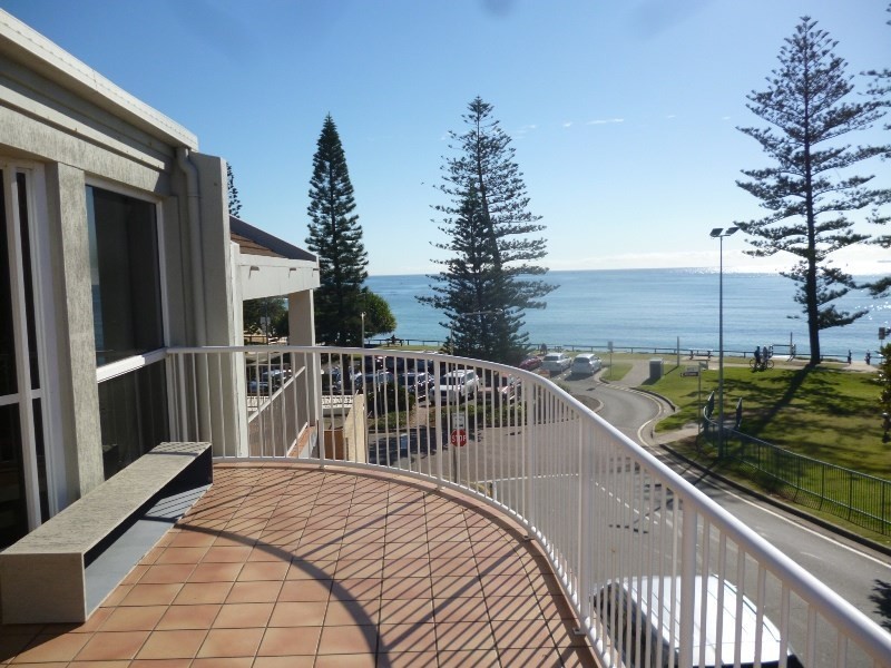 6 Seaview Terrace, Moffat Beach QLD 4551