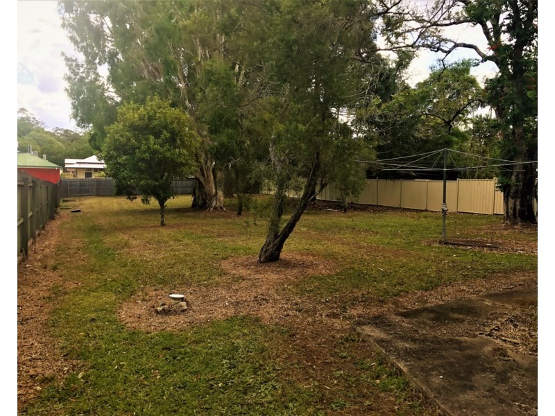 6 Mill Street, Landsborough QLD 4550