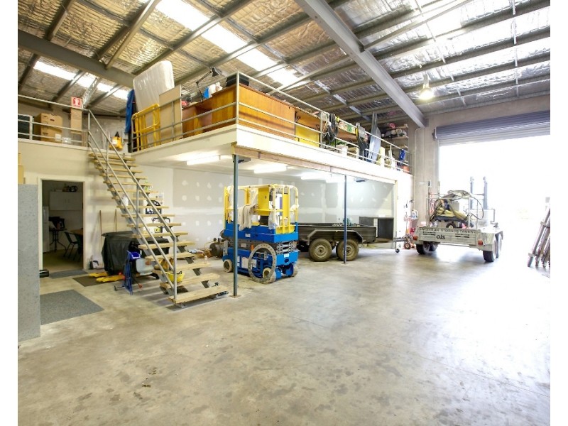 3/6 Premier Circuit, Warana QLD 4575