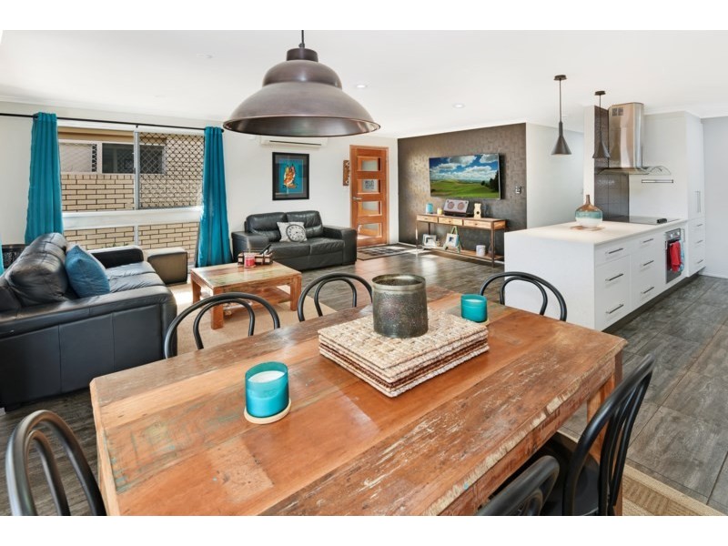 615 Nicklin Way, Wurtulla QLD 4575