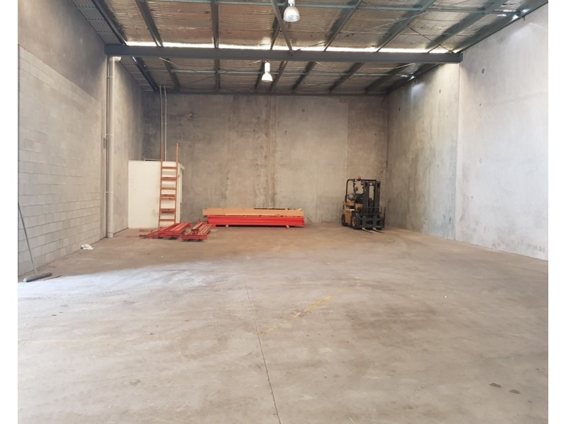 3/2 Machinery Avenue, Warana QLD 4575