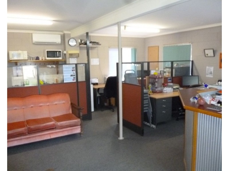 70 Peachester Road, Beerwah QLD 4519