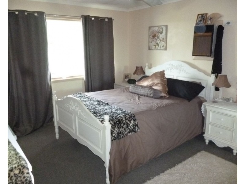 70 Peachester Road, Beerwah QLD 4519