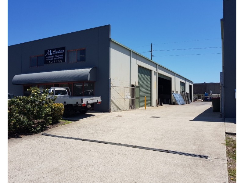 33 Production Avenue, Warana QLD 4575