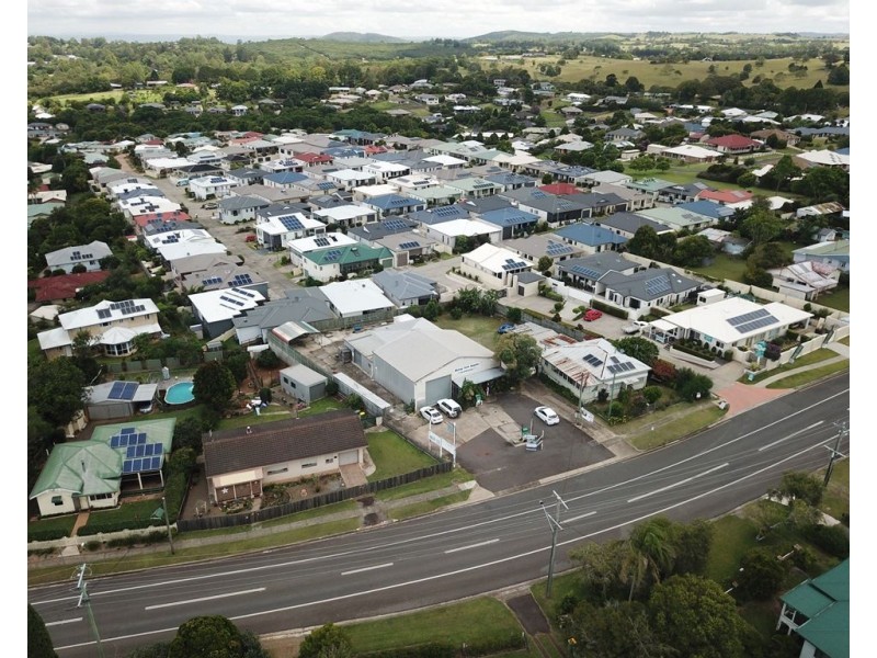 19 Macadamia Drive, Maleny QLD 4552