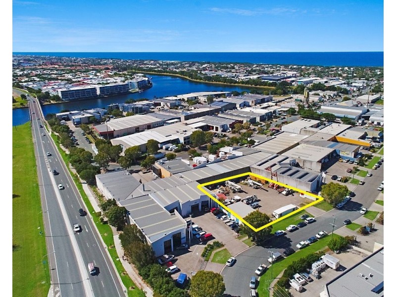 9 Dual Avenue, Warana QLD 4575