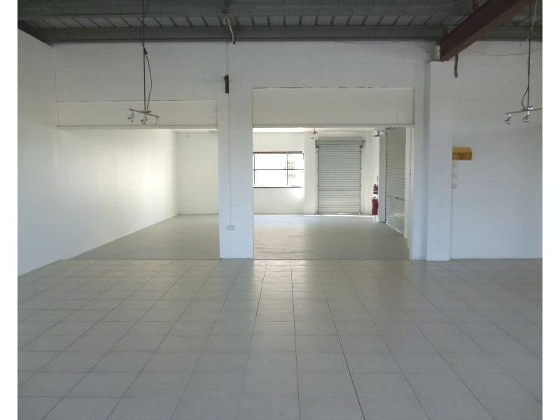 2/21 Daniel Street, Caloundra West QLD 4551