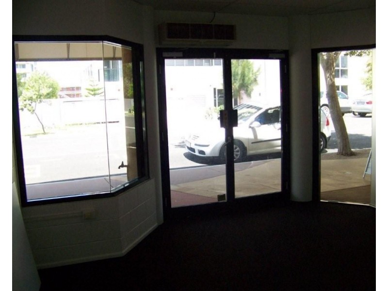 1/56 Landsborough Parade, Golden Beach QLD 4551