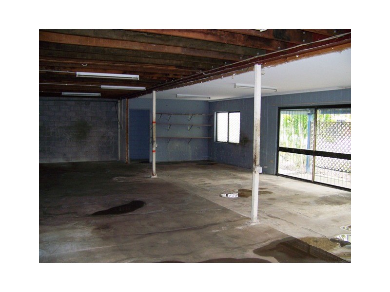 9 Bearing Avenue, Warana QLD 4575