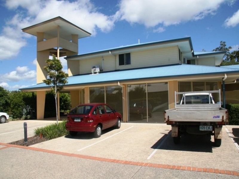 1 and 2/9 Lomandra Drive, Currimundi QLD 4551