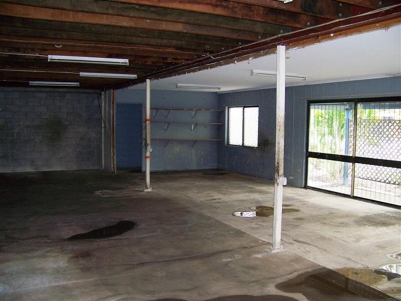 9 Bearing Avenue, Warana QLD 4575