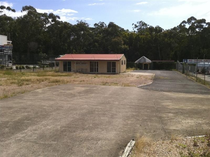 27 Caloundra Road, Caloundra West QLD 4551