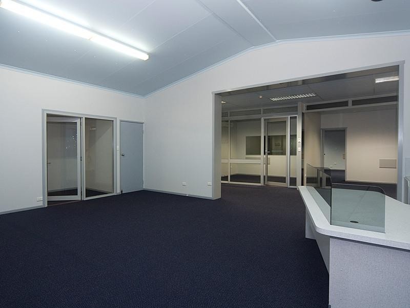 4 Daniel Street, Caloundra West QLD 4551