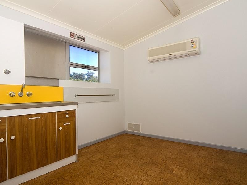 4 Daniel Street, Caloundra West QLD 4551