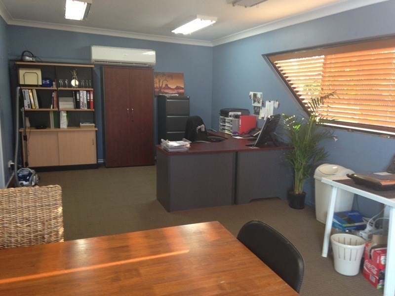 13 Latcham Drive, Caloundra West QLD 4551