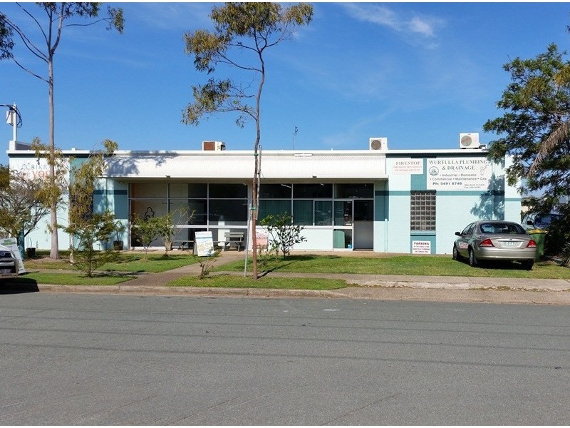 4 and 5/4 Lynne Street, Caloundra West QLD 4551