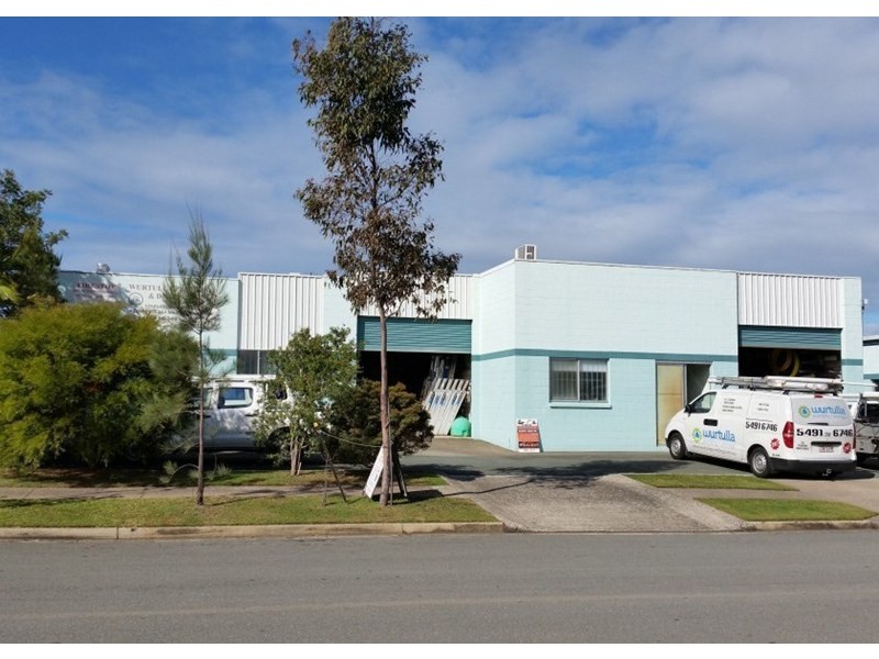 4 and 5/4 Lynne Street, Caloundra West QLD 4551