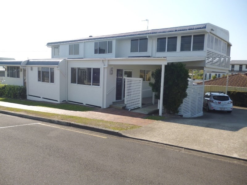 17 Wyreema Terrace, Caloundra QLD 4551