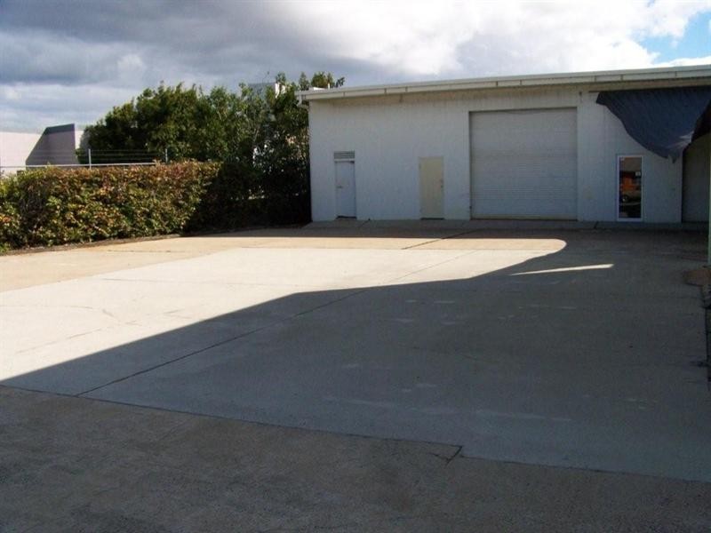 12 Daniel Street, Caloundra West QLD 4551