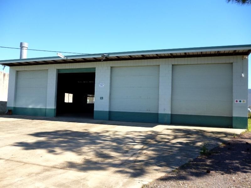 12 Bronwyn Street, Caloundra West QLD 4551