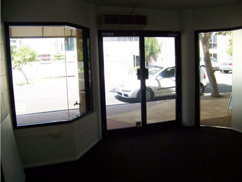 1/56 Landsborough Parade, Golden Beach QLD 4551