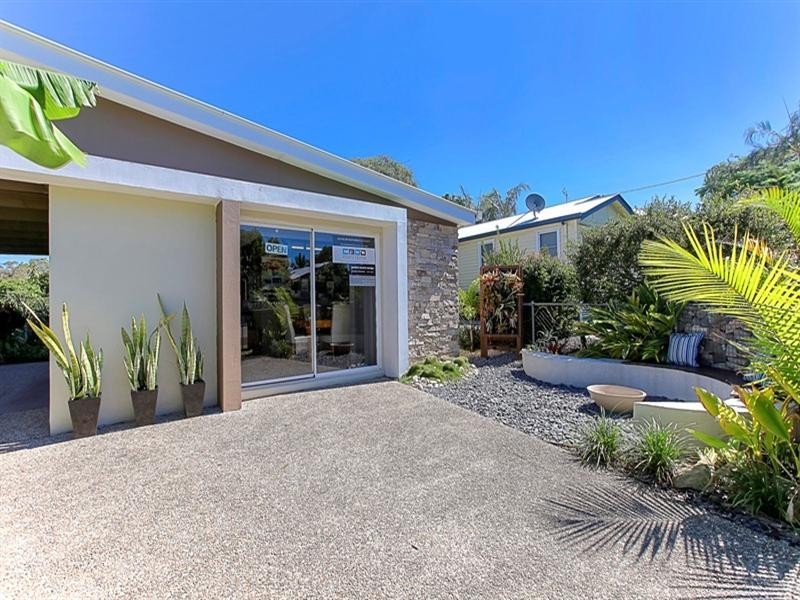 25 Mayes Avenue, Caloundra QLD 4551
