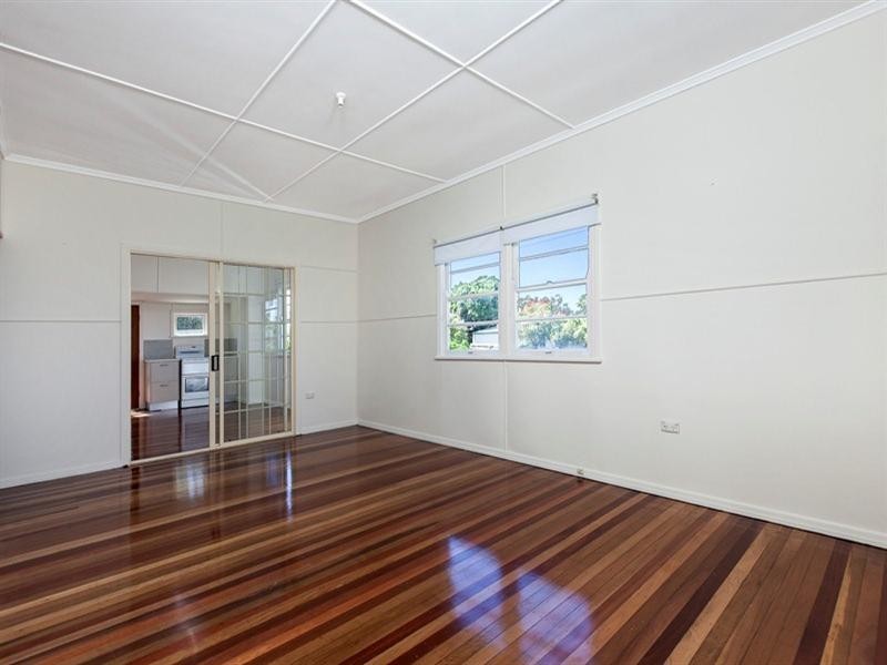25 Mayes Avenue, Caloundra QLD 4551