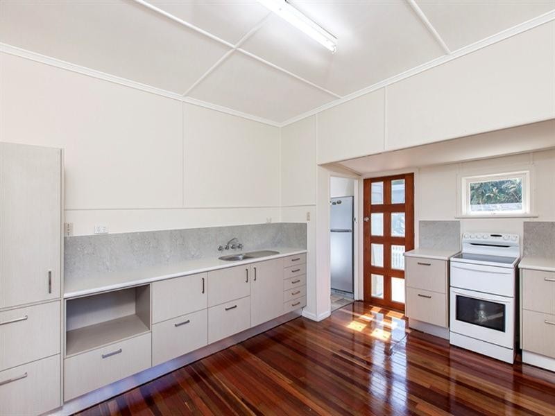 25 Mayes Avenue, Caloundra QLD 4551